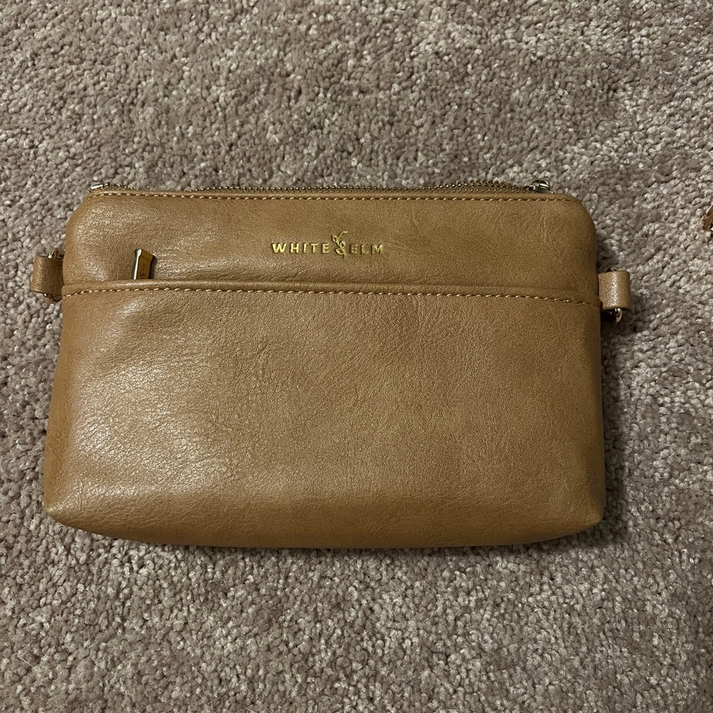 Tan Leather Crossbody Bag with Minimalist Design